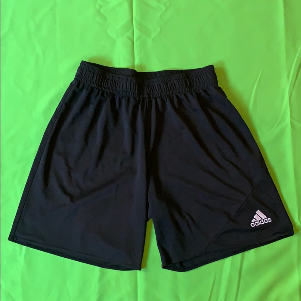 🔥ADIDAS ESSENTIAL SOCCER SHORTS🔥